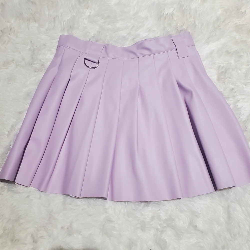 Lavender (pastel purple)Vegan Leather Pleated skirt Girls size LG (14-16) - Picture 2 of 2